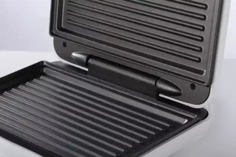 Hisense 700W Contact Grill – White, HSM701GCW